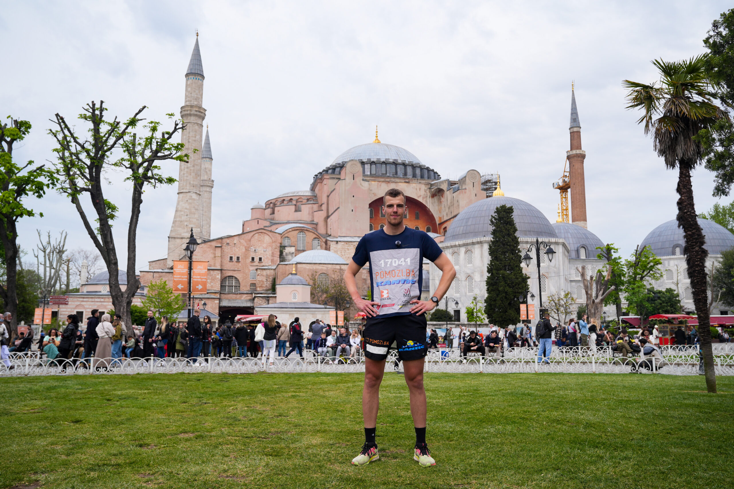 Bosna Hersekli sporcu, kanser hastasına destek yolculuğunu İstanbul’da tamamladı
