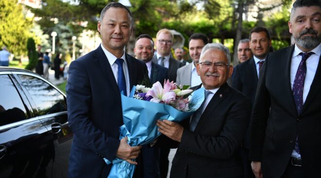 Kırgızistan’ın Ankara Büyükelçisi Kazakbayev’den Büyükkılıç’a ziyaret